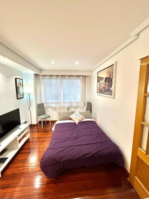 Curros Enriquez Mr Apartment